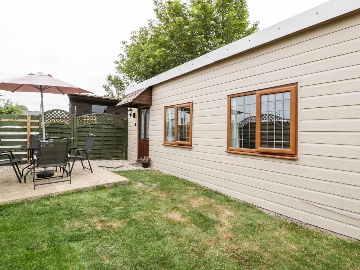 Wisteria Chalet Cote Exterior photo