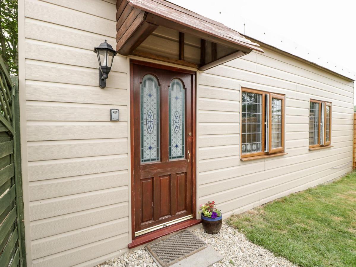 Wisteria Chalet Cote Exterior photo