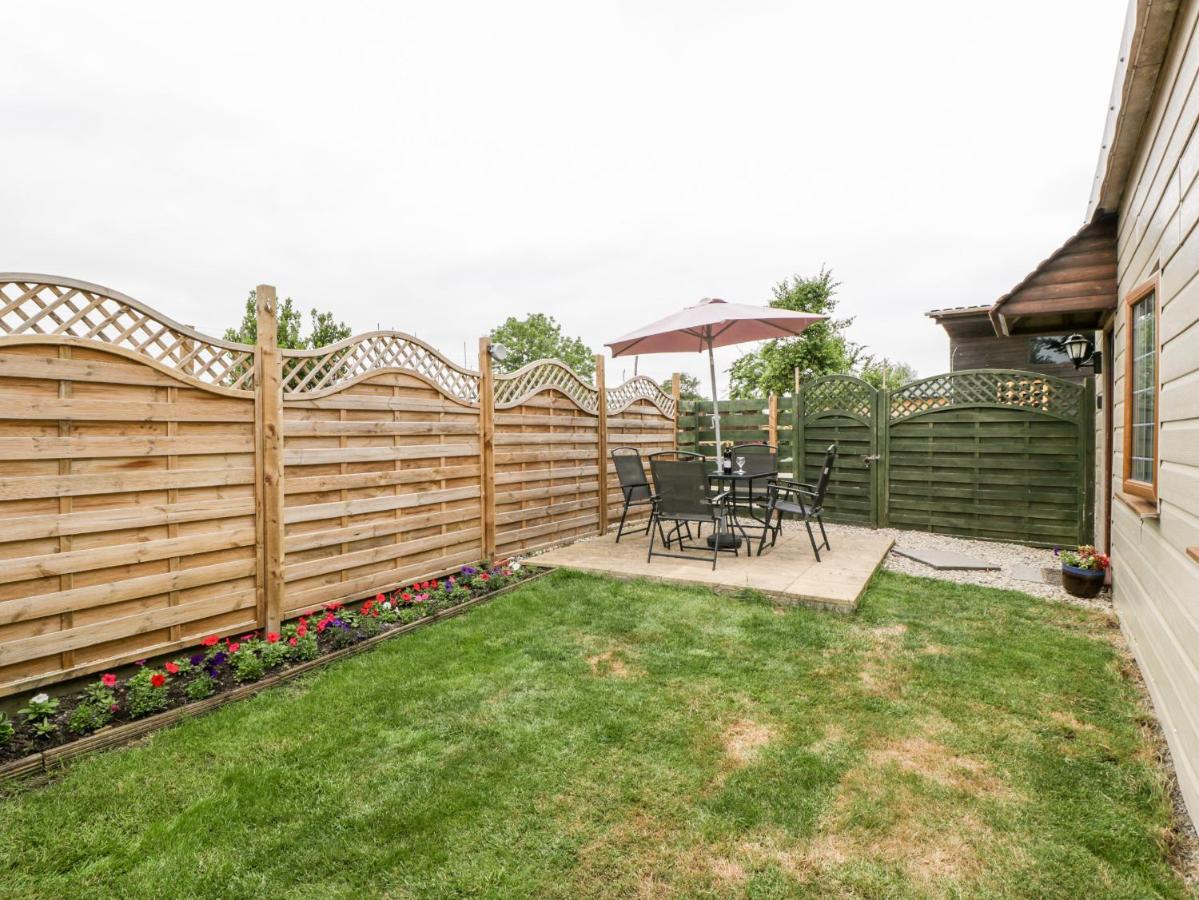 Wisteria Chalet Cote Exterior photo
